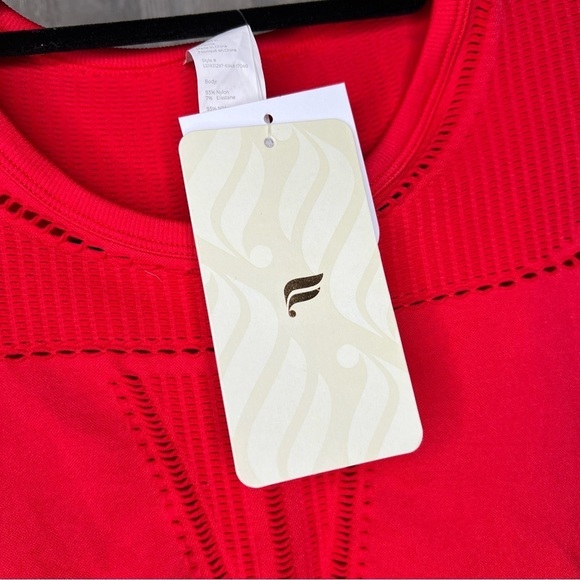 Fabletics Jaymee Mesh Top - Picture 4 of 7